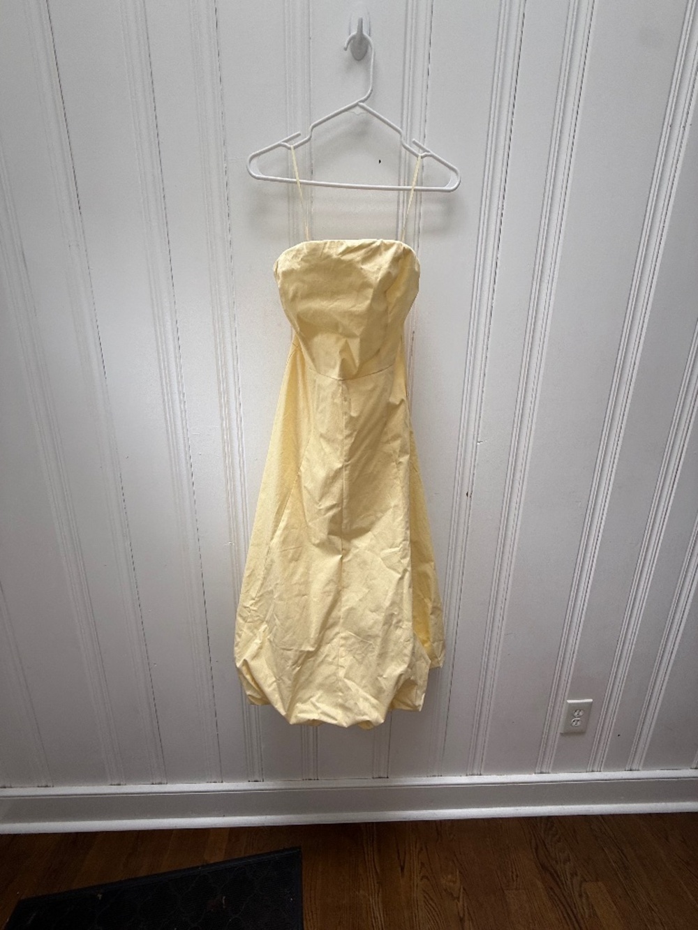 NWT AQUA Butter Yellow Strapless Bubble Hem Mini Dress Size M
